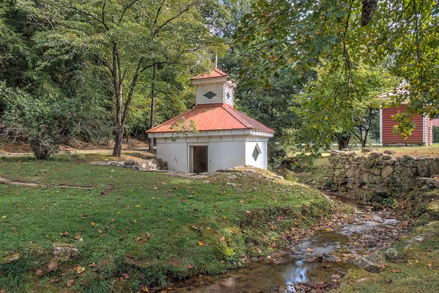 Spring House at Hardman Farm