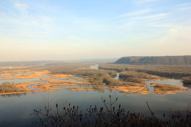 Meandering Mississippi River at Pikes Peak State Park