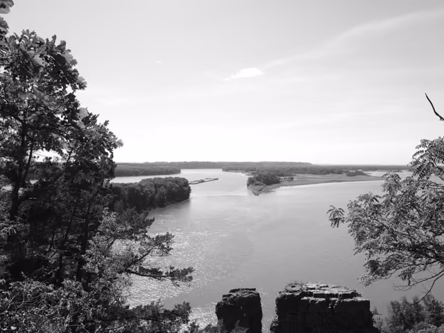 Photograph by the Public Lands Institute — Mississippi Palisades State Park