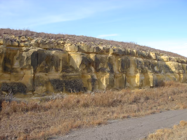 Limestone on the edge of Cedar Bluff State Park, Kansas, USA