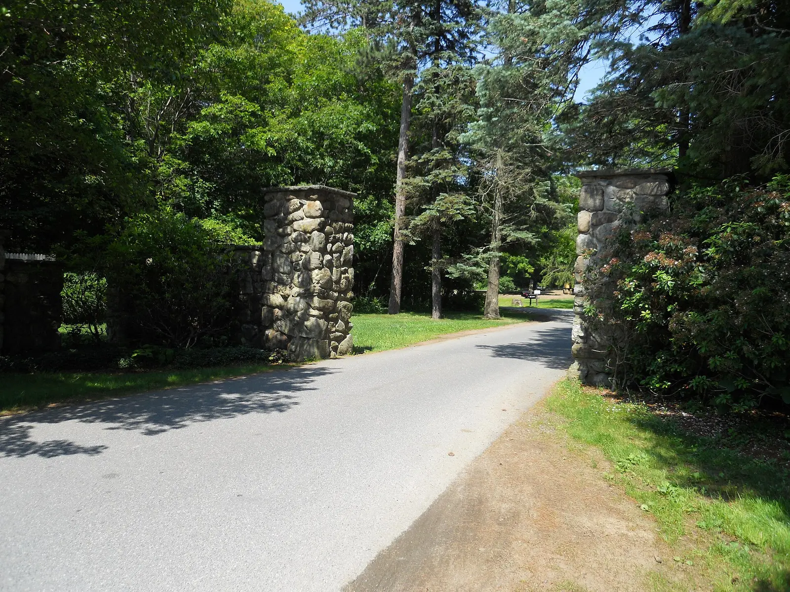 The Topsfield entrance gate to the old Bradley Palmer estate