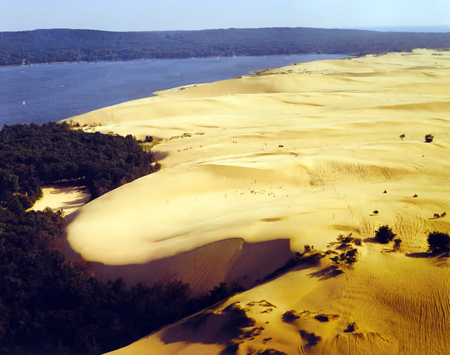 Silver Lake Dunes State Park on the Lake Michigan Shore in Oceana County, Michigan, USA