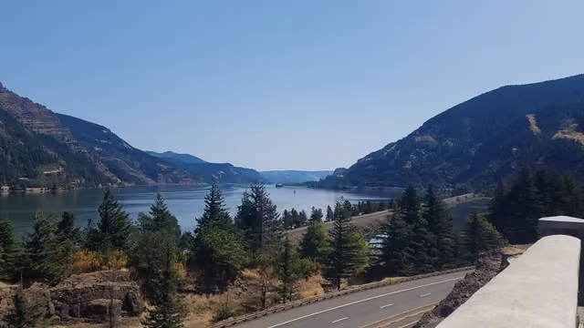 Viewpoint on the newly opened portion of Historic Columbia River Highway State Trail in August 2019