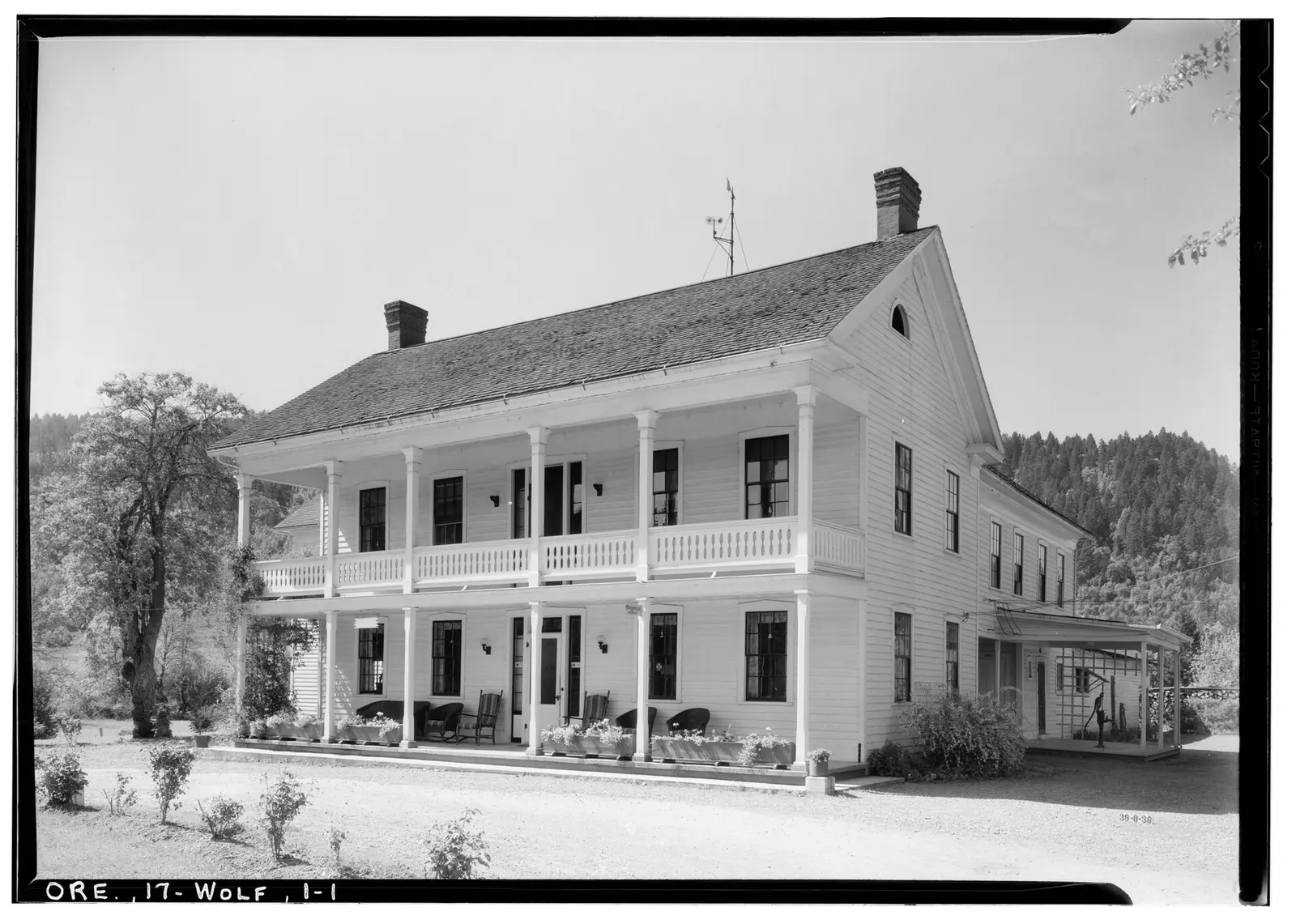 Historic American Buildings Survey, . - Wolf Creek Tavern, Pacific Highway, Wolf Creek, Josephine County, OR HABS ORE,17-WOLF,1-1