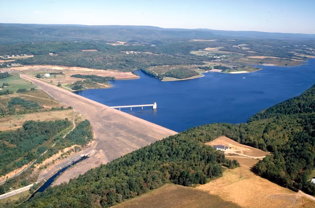 Beltzville Lake and Dam on Pohopoco Creek in Carbon County, Pennsylvania, USA