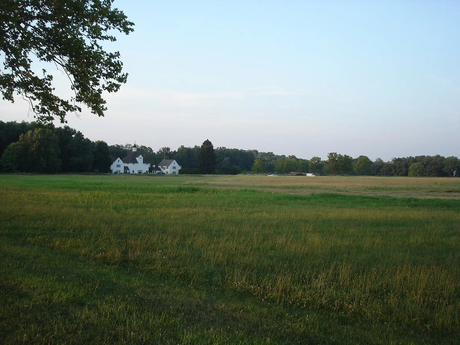 One of the main entrances in Tyler State Park, including the building of the Guild of Craftsmen