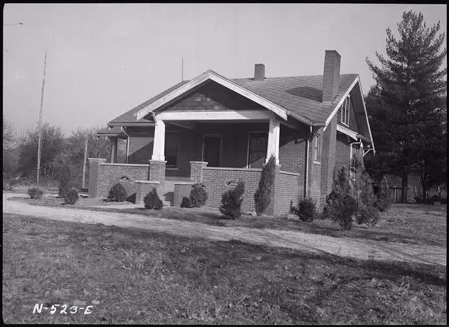 Caryville Lake, Forest Ranger's Residence - NARA - — Cove Lake State Park